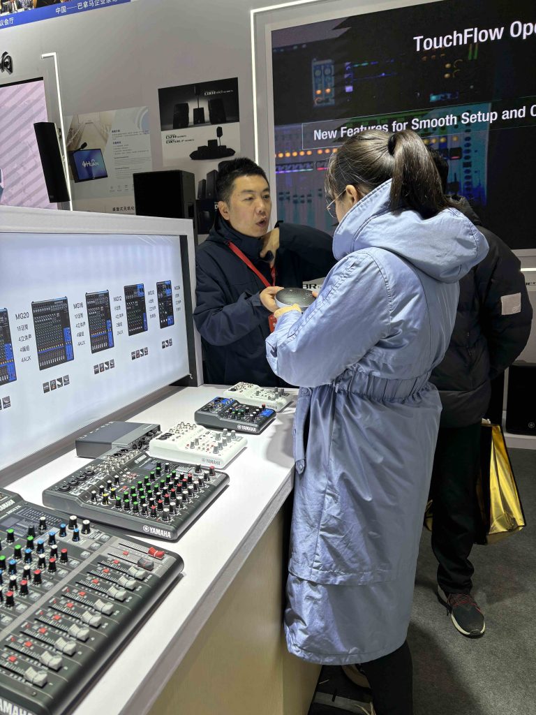 山東酷影參加 2024 第23屆中國(guó)(濟(jì)南)數(shù)字安防產(chǎn)業(yè)博覽會(huì)插圖6