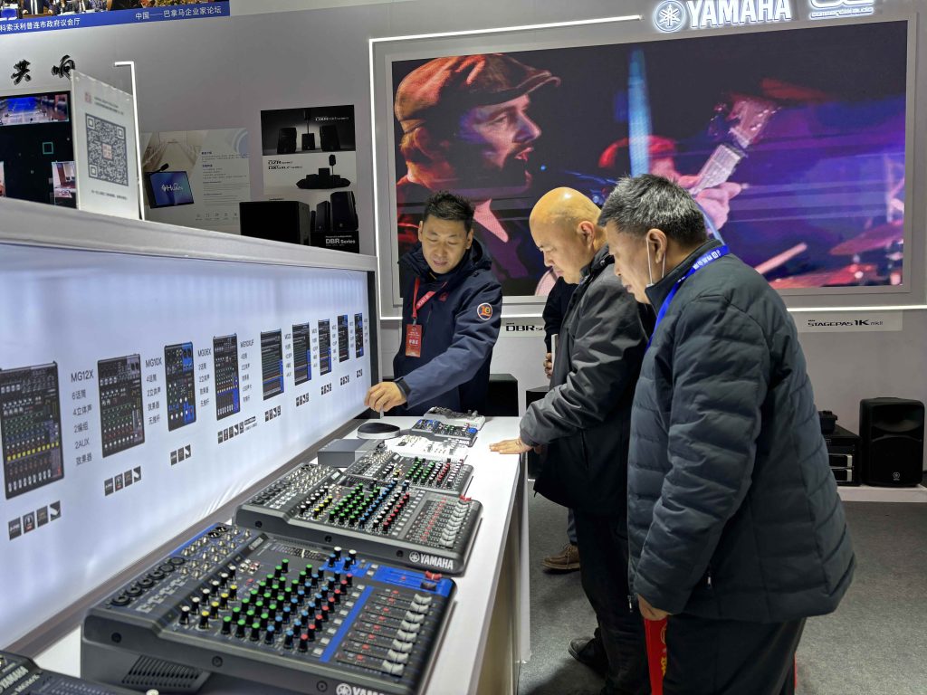 山東酷影參加 2024 第23屆中國(guó)(濟(jì)南)數(shù)字安防產(chǎn)業(yè)博覽會(huì)插圖12